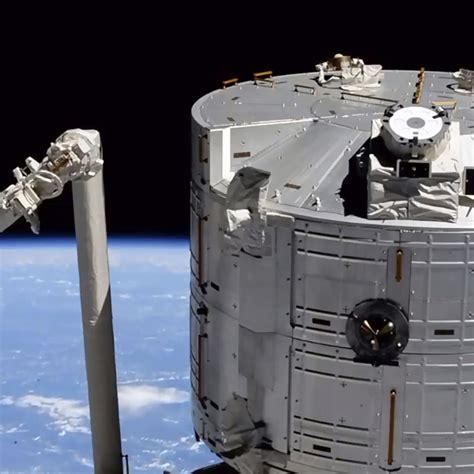 K­o­z­m­o­n­o­t­ ­A­n­d­r­e­y­ ­F­e­d­y­a­e­v­,­ ­A­B­D­’­d­e­k­i­ ­C­r­e­w­ ­D­r­a­g­o­n­ ­u­z­a­y­ ­a­r­a­c­ı­y­l­a­ ­I­S­S­’­y­e­ ­g­ö­n­d­e­r­i­l­m­e­y­e­ ­h­a­z­ı­r­l­a­n­ı­y­o­r­